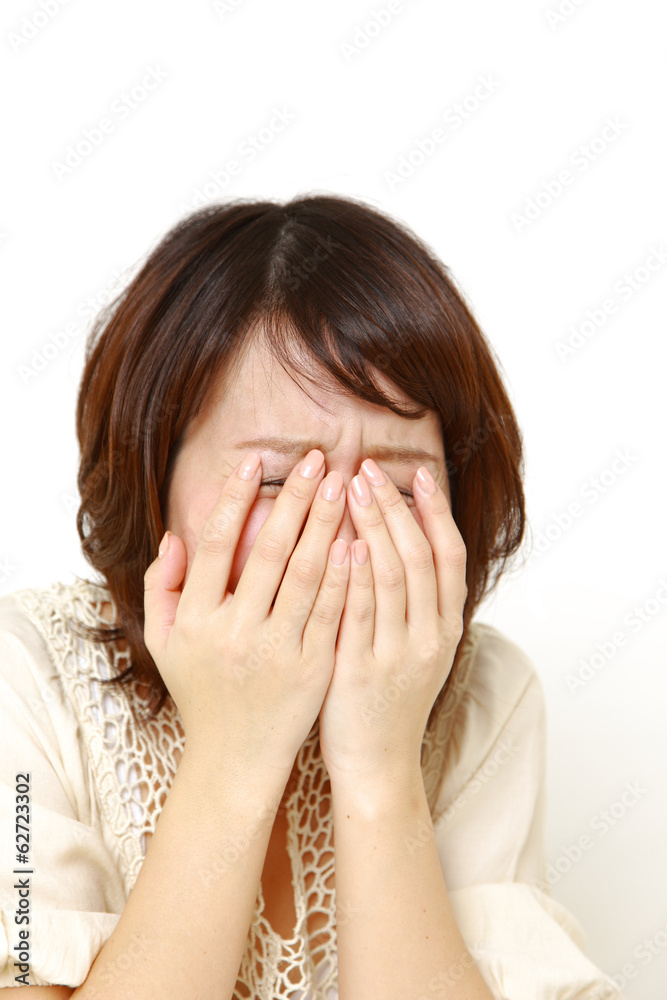 悲嘆する女性 悲嘆する女性