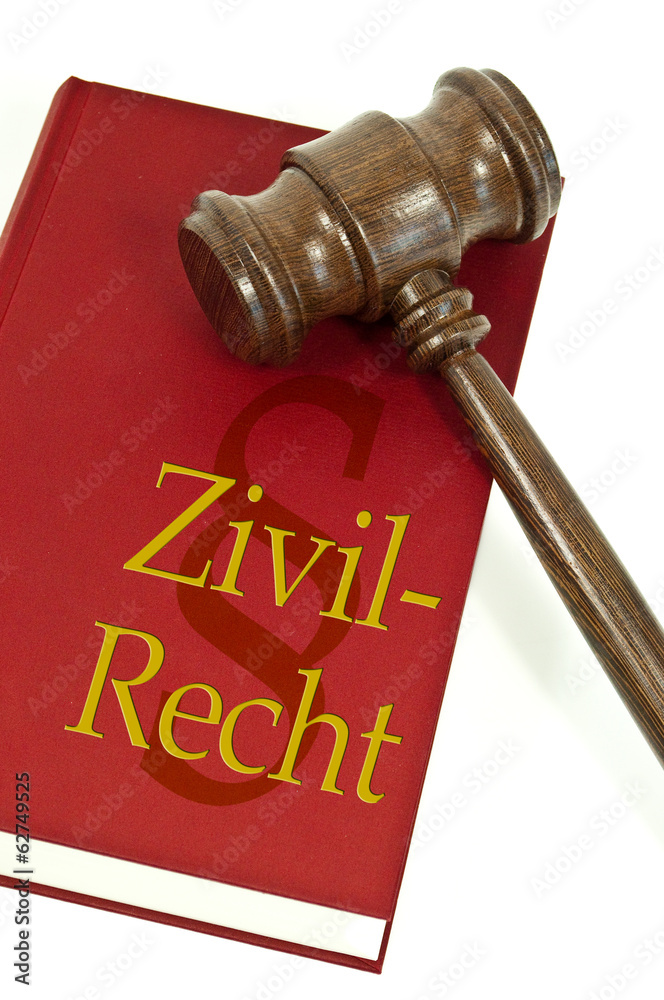 Buch mit Richterhammer und Zivilrecht