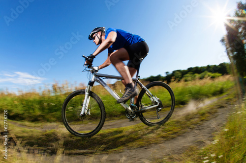 Fototapeta Naklejka Na Ścianę i Meble -  Mountain bike downhill