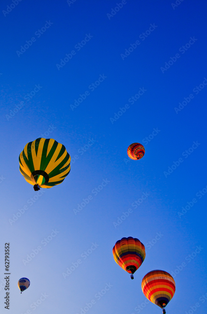 Fototapeta premium Colorful balloons on the sky