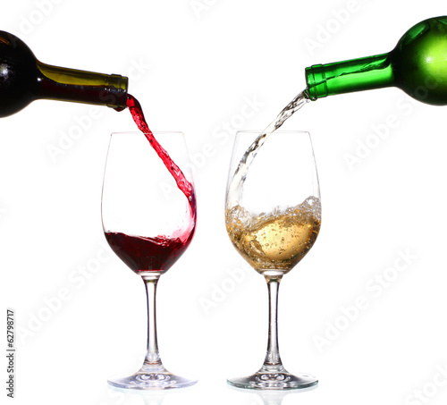 Pour wine