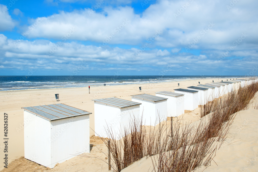 Blue beach huts at Texel - obrazy, fototapety, plakaty 