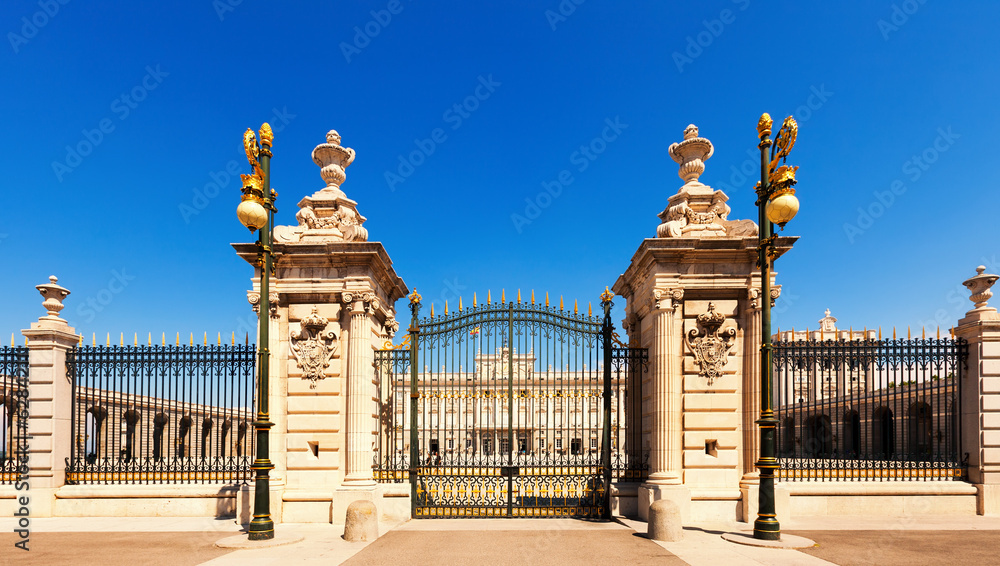 Naklejka premium Gate of Royal Palace. Madrid, Spain