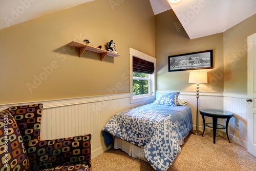 Small bedroom interior idea