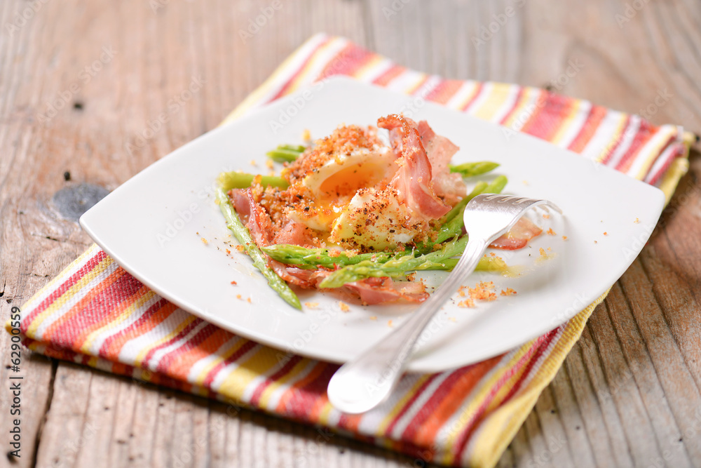 Barzotte impanate con asparagi e pancetta affumicata Barzotte impanate con asparagi e pancetta affumicata