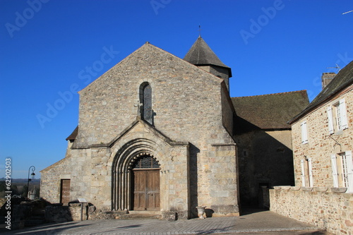 L'église de Ladignac-le-Long.
