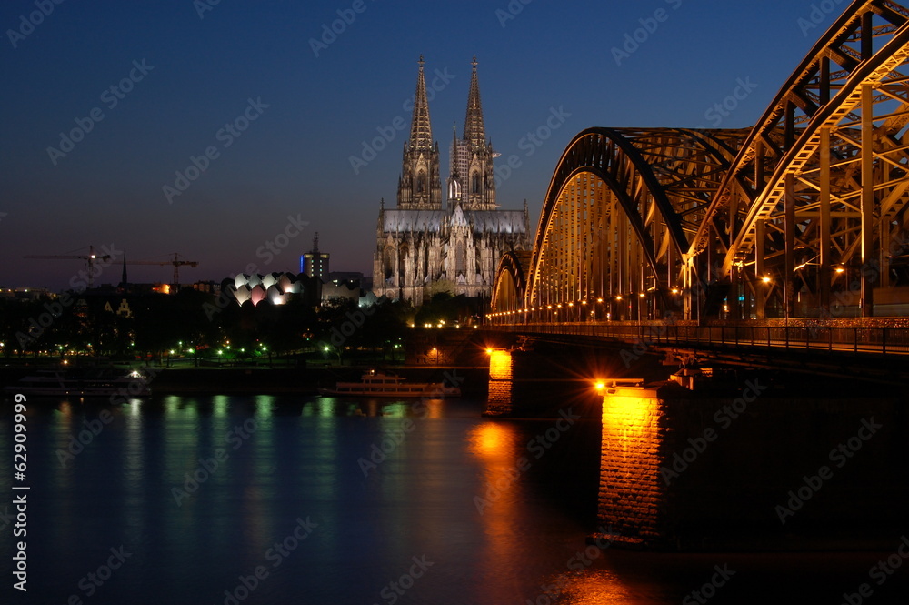 Köln bei Nacht