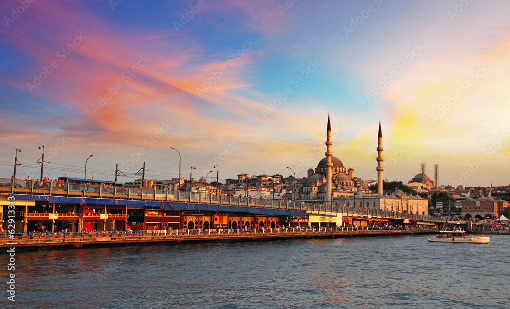 Obraz premium Istanbul at sunset, Turkey