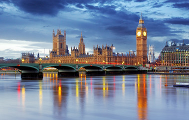 Papier peint photo Des ponts Big Ben et Parlement de Londres  © TTstudio