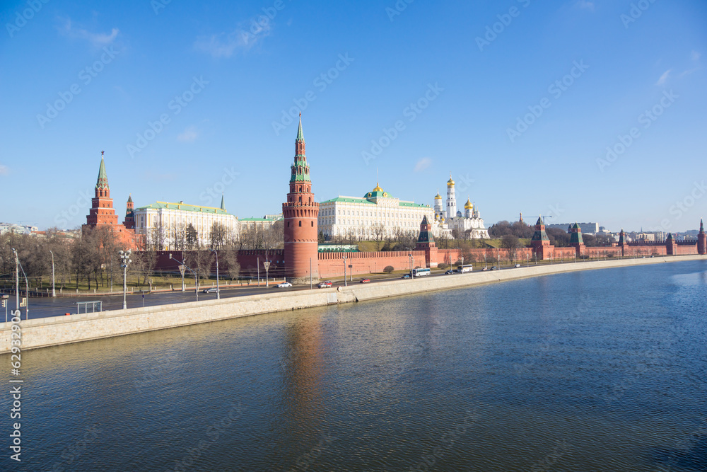 Fototapeta premium Kremlin - Spring in Moscow