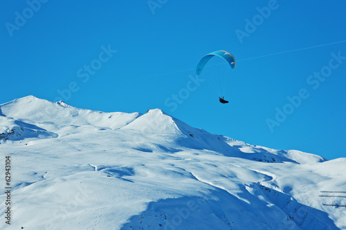 Drachenflieger in den Alpen