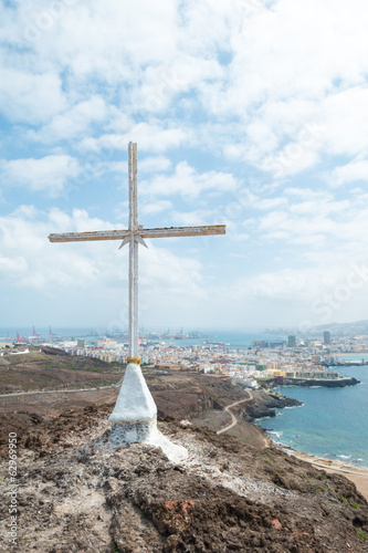 Cross with Las Palmas (1) photo