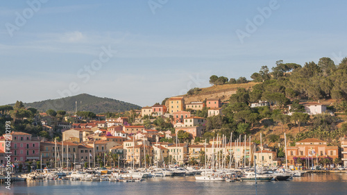 Porto Azzuro, Altstadt, Ferienort, Insel Elba, Hafen, Italien © bill_17