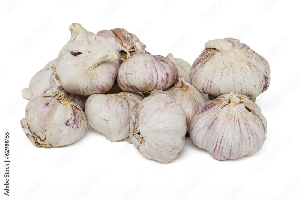 Obraz premium garlic bulbs isolated 