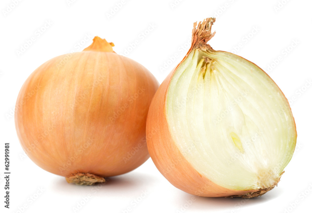 Fototapeta premium Fresh bulbs of onion on a white background