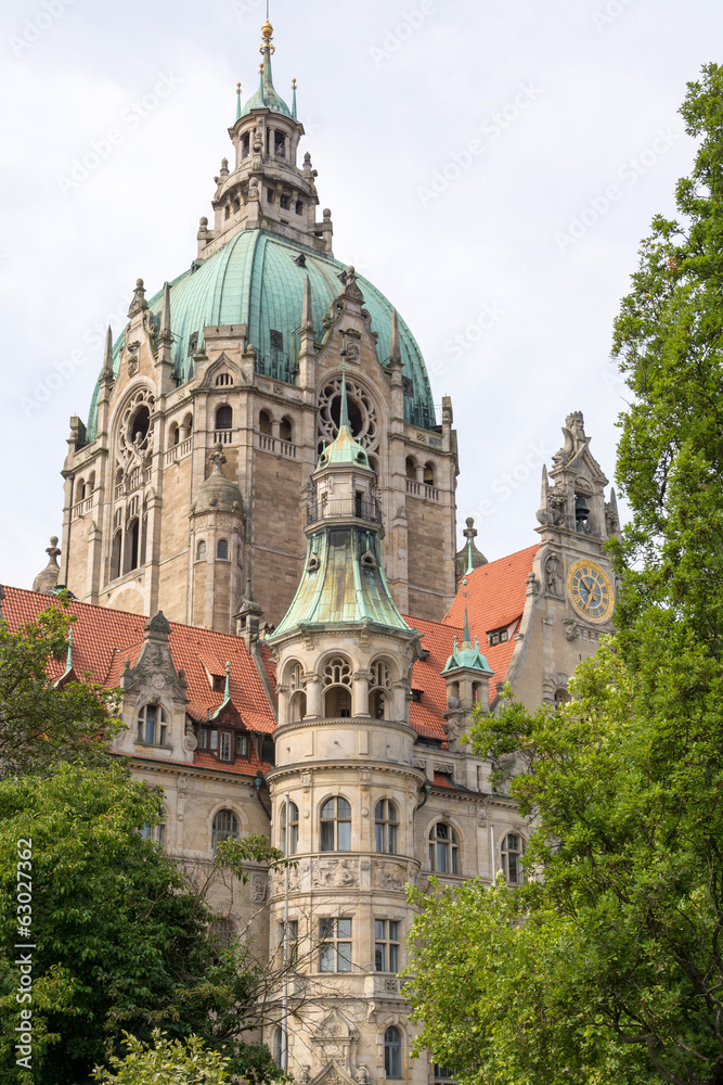 Obraz premium Landscape of the New Town Hall in Hanover, Germany