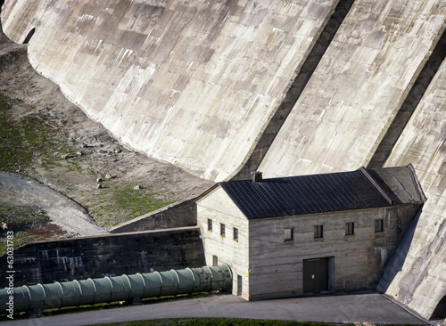 Wallpaper Mural concrete dam Torontodigital.ca