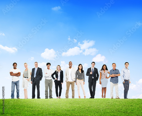 Group Of Business People Outdoors © Rawpixel.com