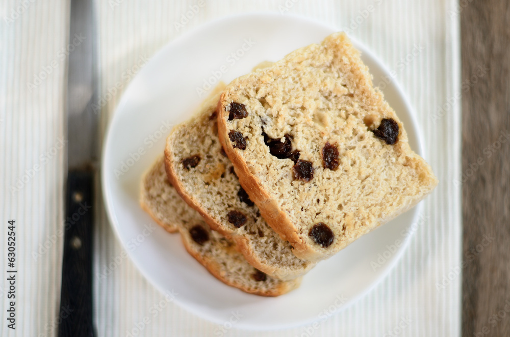 Raisin bread