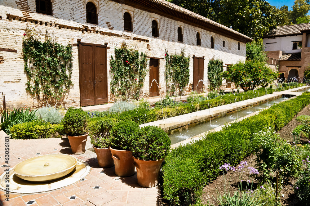 Fototapeta premium Alhambra in Granada, Andalucia, Spain