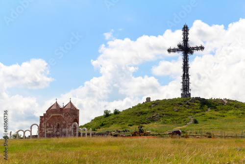 Memorial cross height of 33 meters in 1712 as a small crosses