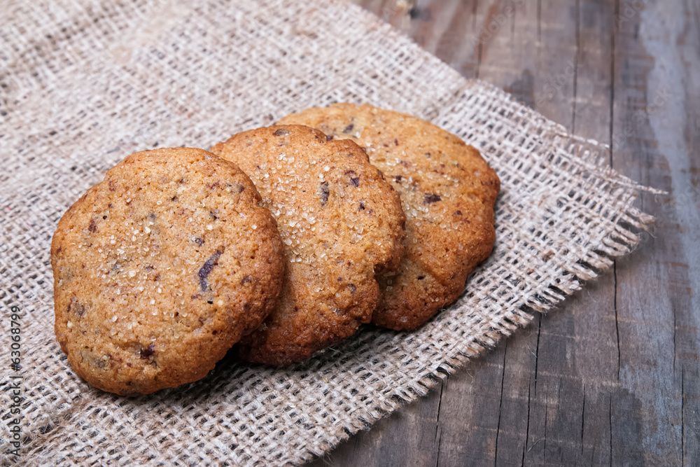 Naklejka premium Homemade wholegrain cookies with chocolate