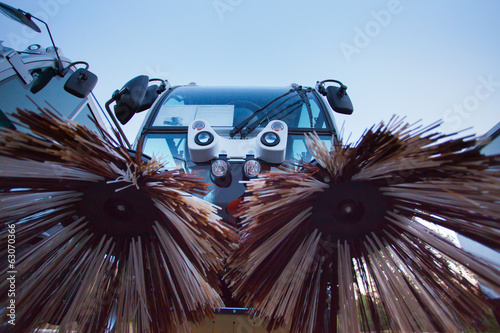 special sweeper machine cleans city road