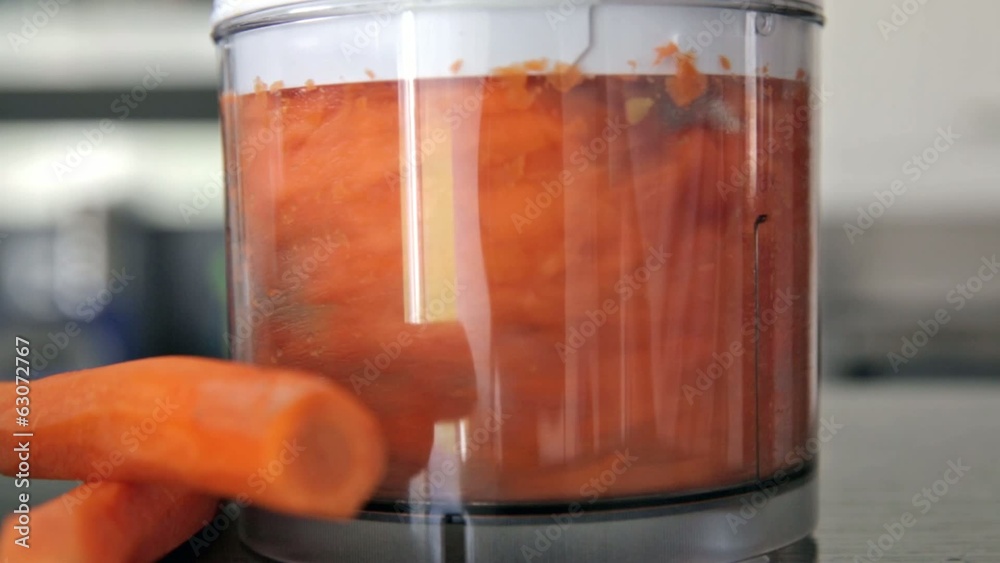 Karotten im Mixer multiquick zerkleinerer