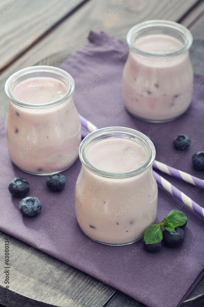 Yogurt with fresh blueberry Yogurt with fresh blueberry