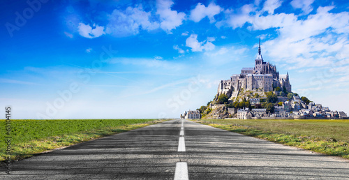 La strada per Mont Saint Michel photo