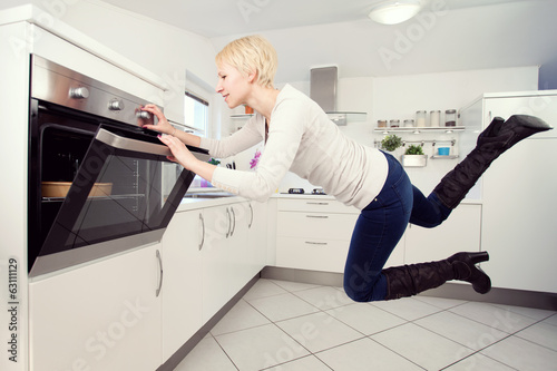 Levitation in the kitchen