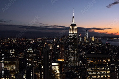 Vue aérienne de New York de nuit