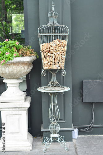 decorate bird cage