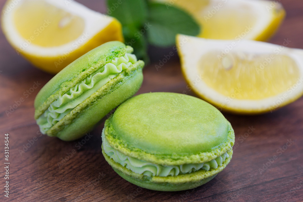 Rustic green macarons with lemon and mint Rustic green macarons with lemon and mint