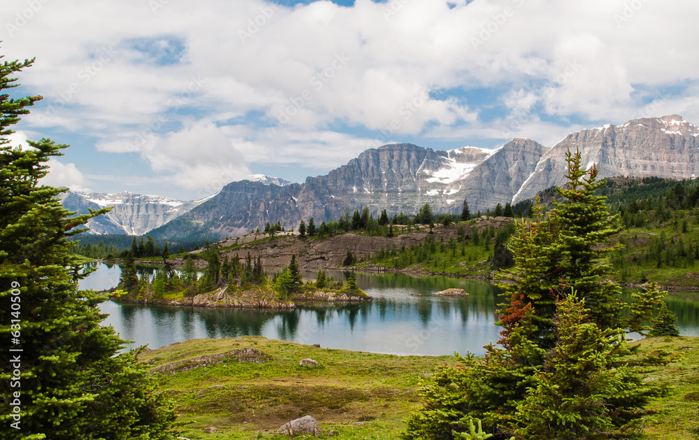 Fototapeta premium Island and Pond in the Mountains