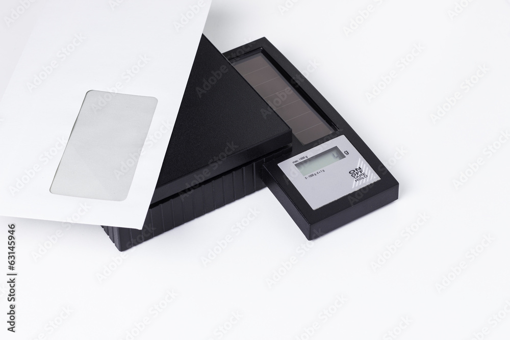 Briefwaage mit Brief Briefwaage mit Brief