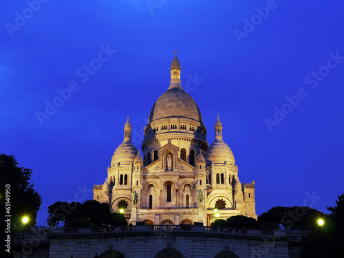 Sacre-Coeur Basilica at night