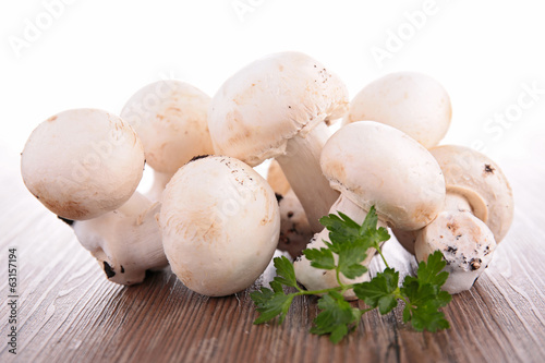 raw mushrooms
