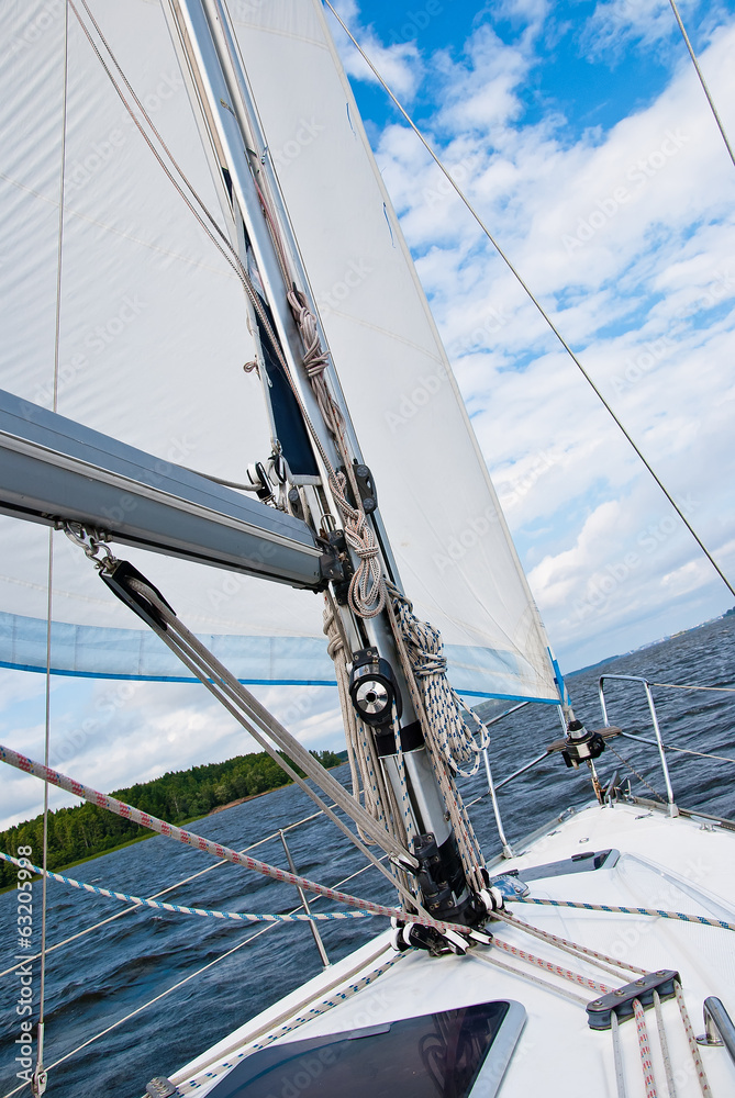 Fototapeta premium Sailing yacht in the Gulf