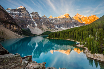 Poster Bergen Turquoise Moraine Lake in Alberta  © Lukas Uher