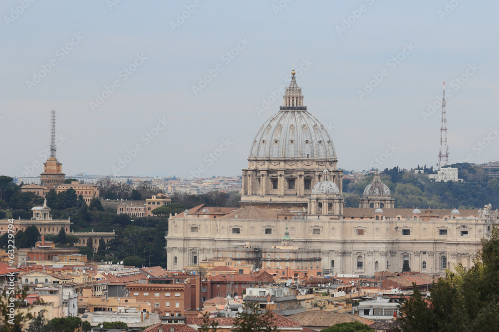 the Cupolone and Vatican city's antenna