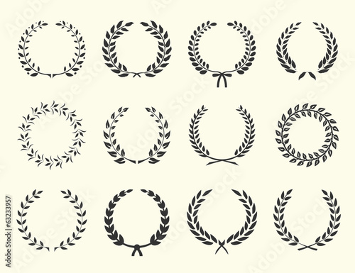 silhouettes of wreaths