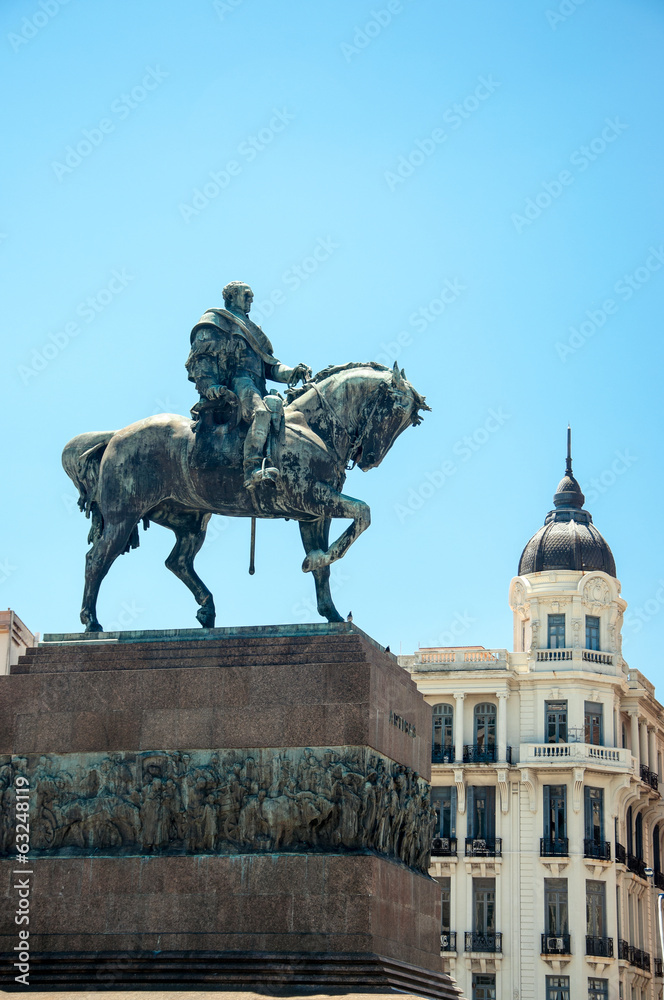 Fototapeta premium Statue in Montevideo, Uruguay