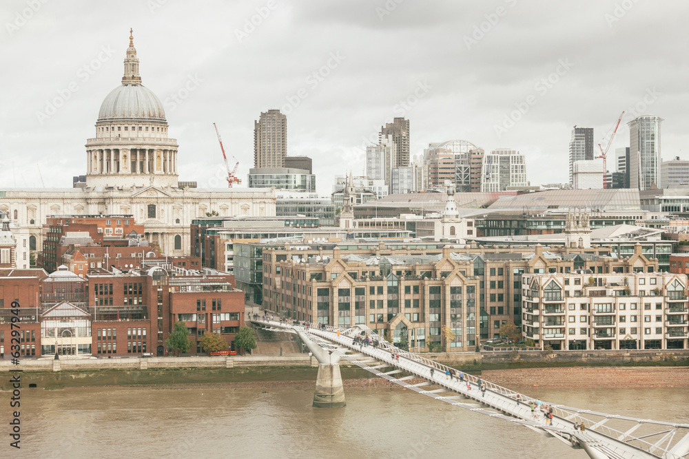 Obraz premium Saint Paul's Cathedral in London