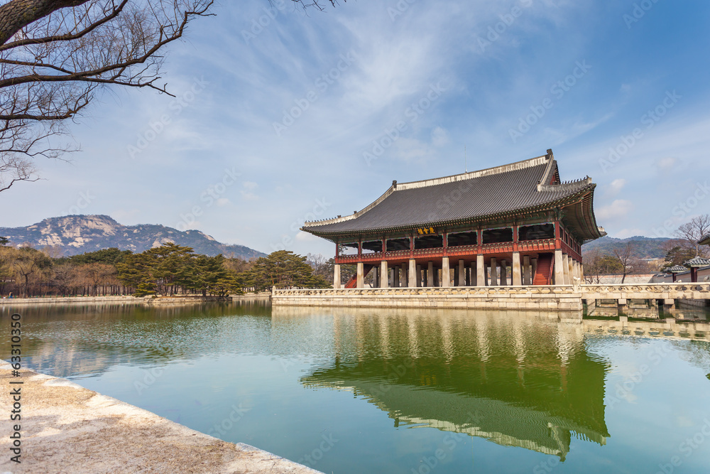 Naklejka premium Gyeongbokgung Palace in Seoul , South Korea