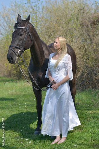 mariée avec cheval