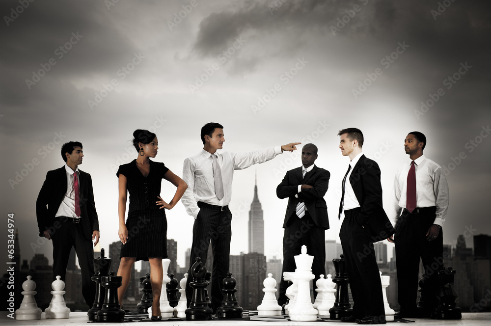 Business People Chess Concepts in the City - obrazy, fototapety, plakaty 