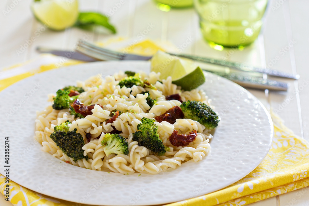 Pasta with broccoli and dried tomatoes Pasta with broccoli and dried tomatoes