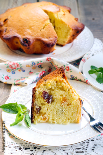 Raisin & dry apricot cake