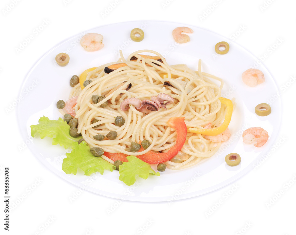 Sea salad with spaghetti